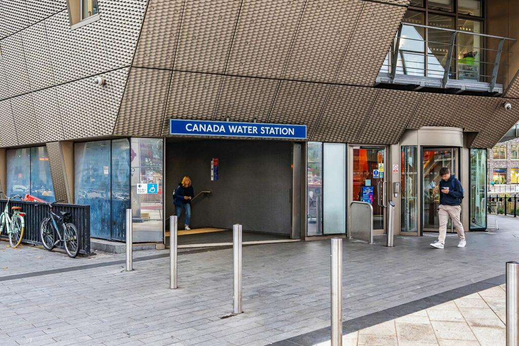 4 Rooms available in Canada Water